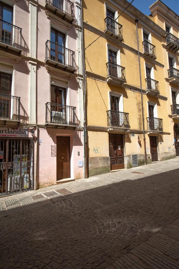 Via Cavour 19, Del Conte Apartment Iglesias